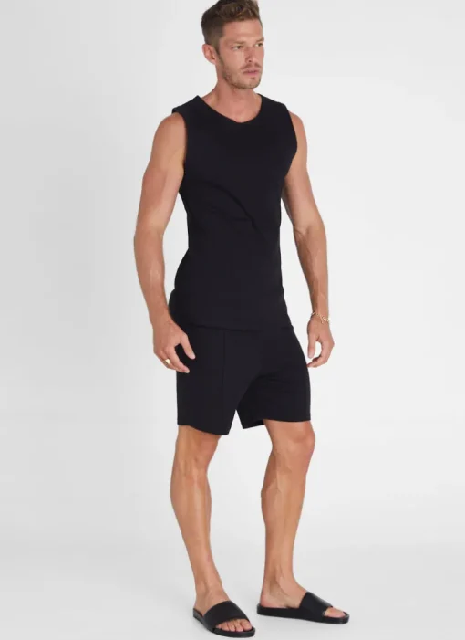 Noir Shorts